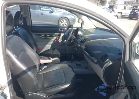 2000 Volkswagen New Beetle Gls z USA, uszkodzony, nr VIN 3VWCC21C3YM431589